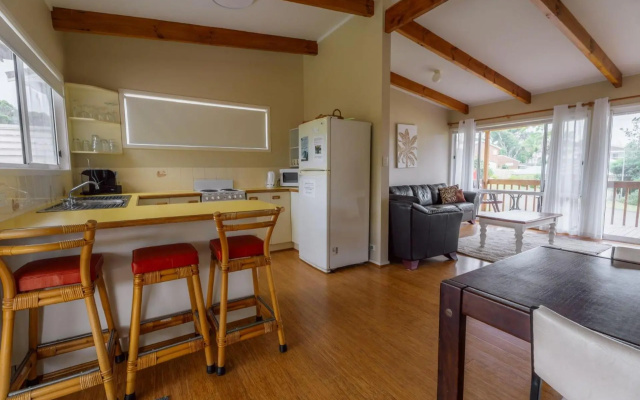 Boomer Crescent 5 Kioloa – Guest Rooms – Kioloa