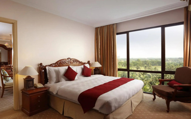 Aryaduta Lippo Village