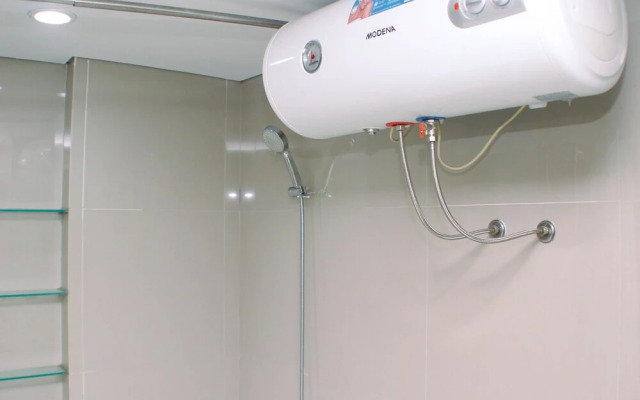 Stunning And Spacious Studio Azalea Suites Apartment