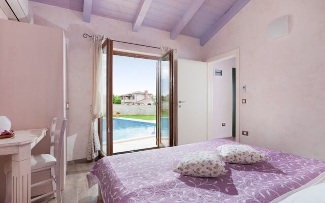 Beautiful Villa in Sveti Lovrec With Barbecue