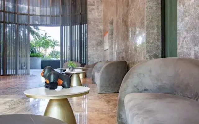 Liwo Surfing Seaview Hotel