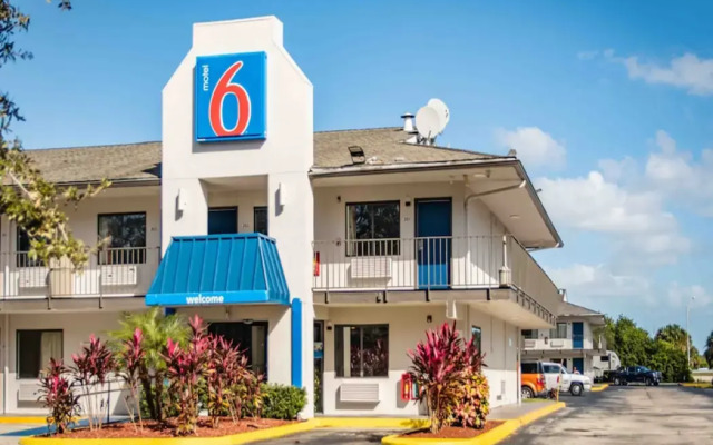 Motel 6 Ft. Pierce, FL, Fort Pierce