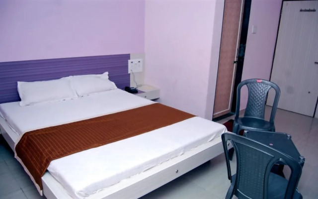 Hotel Rajadhiraj