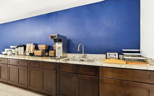 SureStay by Best Western Groves