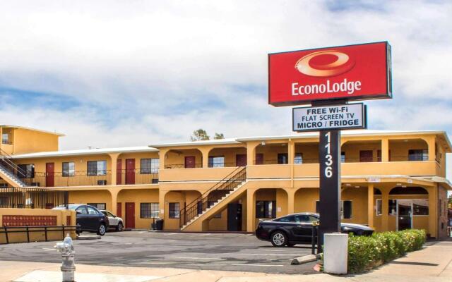 Econo Lodge University