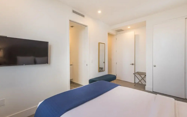 VHC Luxury Apartments 538-203