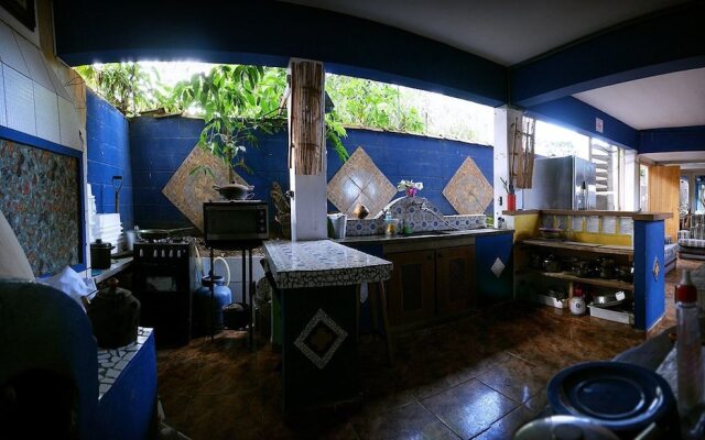 Golfinho Tropical Hostel e Pousada