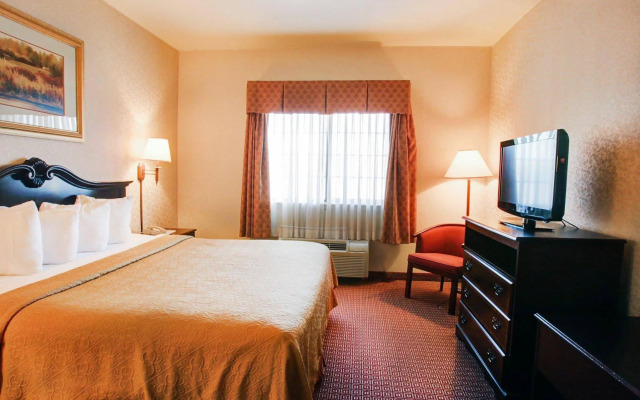 Quality Inn & Suites, Near University