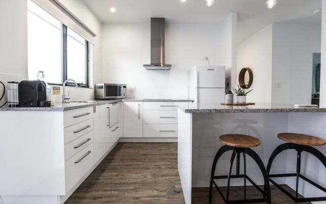 Island Quarters
