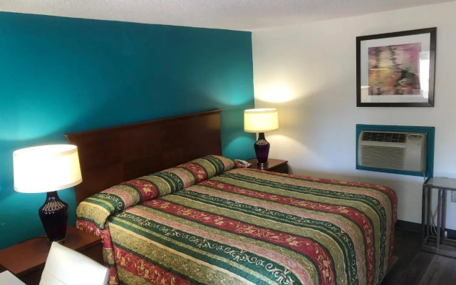 Harbor Inn