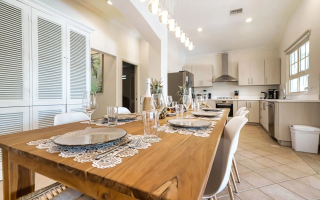 Luxury Pool Villa With View! Cabana, Bbq, 3min/beach, in Tierra del Sol!