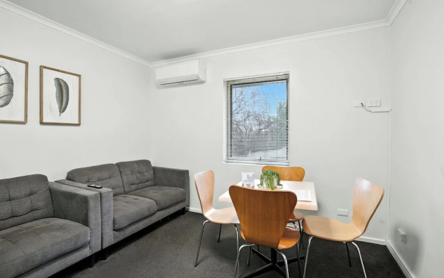 Elphin Villas Serviced Apartments & Motel Suites