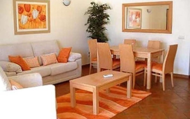 Domus Iberica Burgau Apts & Villas