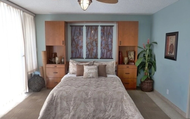 Island Surf 614 2 Bedroom Apts