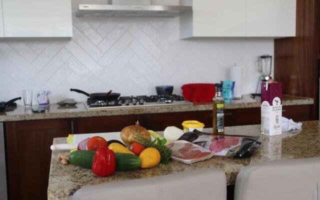 Deluxe Marina View Apartment