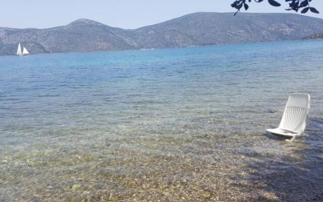 Skorponeria beachfront house