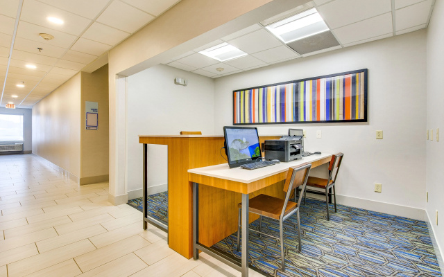 Holiday Inn Express Vincennes by IHG
