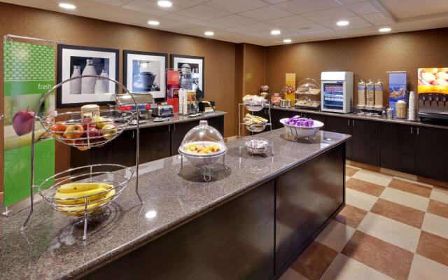 Hampton Inn & Suites Fresno-Northwest