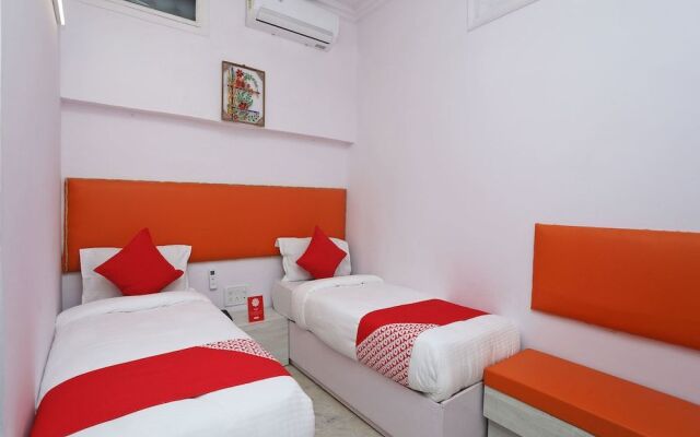 OYO 13834 Hotel Sonali