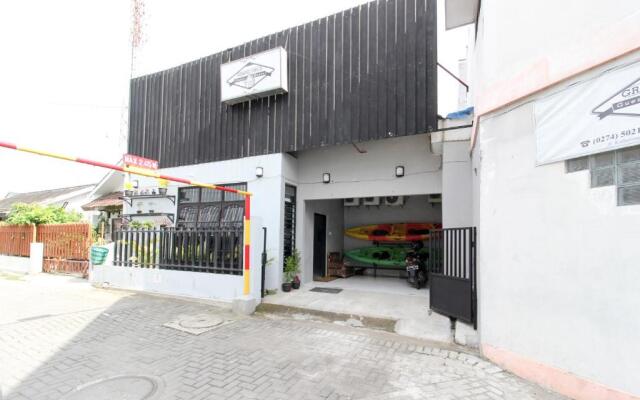 RedDoorz near Graha Saba UGM