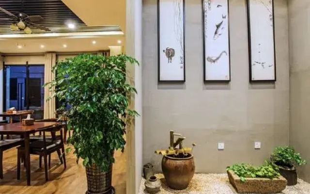 Wuyishan Tea Man's House Hotel (Sangu Resort)