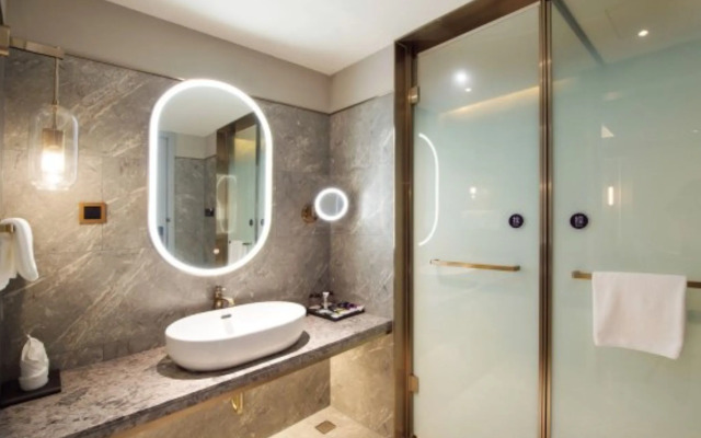 Mercure Harbin Hexing Road