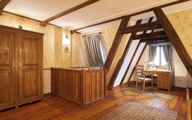 Vincent Old Town Apartments