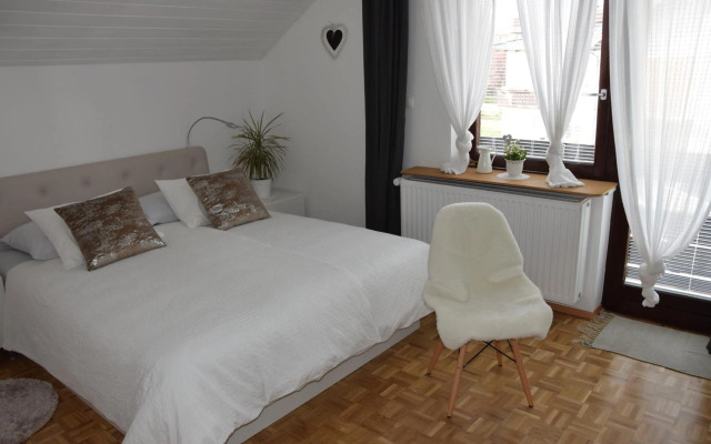 Studio Tara with balcony