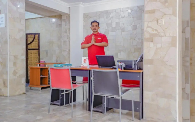 Merci Club by OYO Rooms