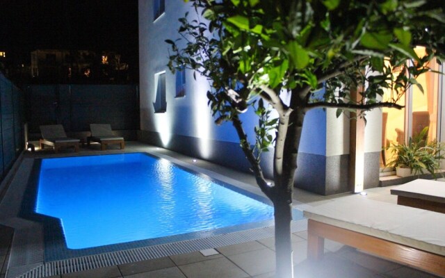 Lux Pool House - Apartment With 2 Rooms in Trogir, With Wonderful City