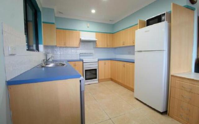 Bombora, 3/4 East Street