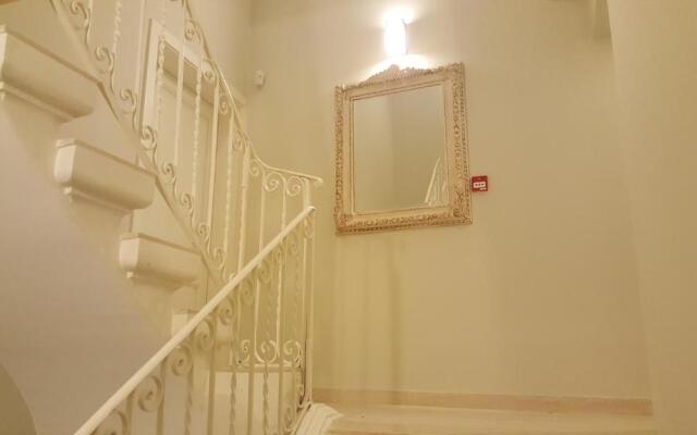 D Townhouse Boutique Suites