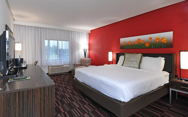 Holiday Inn Irving Las Colinas by IHG