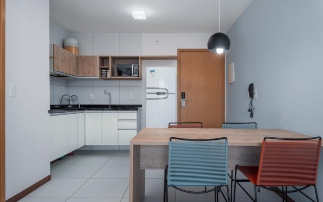 Apartamento Acolhedor em Condom nio com Piscina