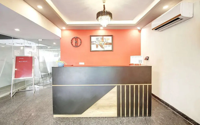 Saltstayz Select - Huda City Center