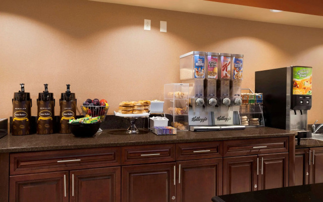 Super 8 By Wyndham Bronx