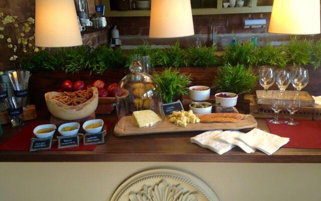 Lakeview At Fontana A Rustic Mountain Inn & Spa