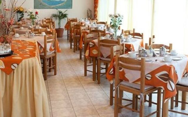Hotel Kyani Akti & Angelos Apartments