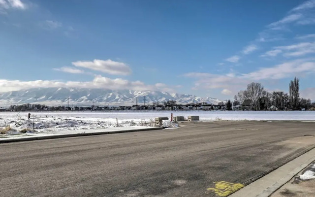 Modern Mountain Townhome - Ski Nearby