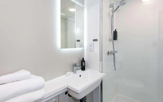 ibis Plymouth