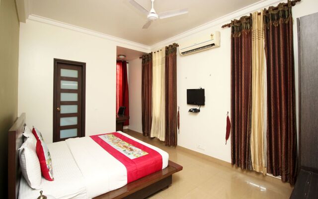 OYO 8704 Hotel Good Care