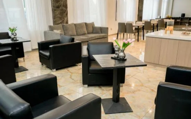 Ju County Baiyun Hotel
