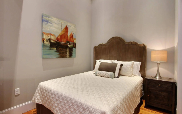 The Suites at Bay