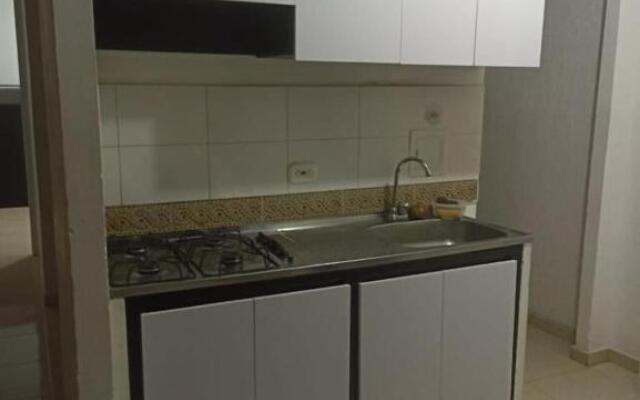 Apartamento de 3 Habitaciones con ventiladores amoblado fresco