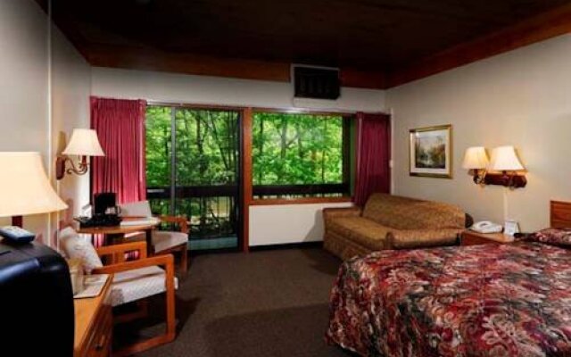 Pipestem Resort State Park