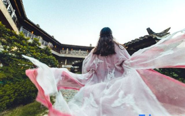 Yanquan  Hanguan Hotel（Oriental Saltlake Resort）