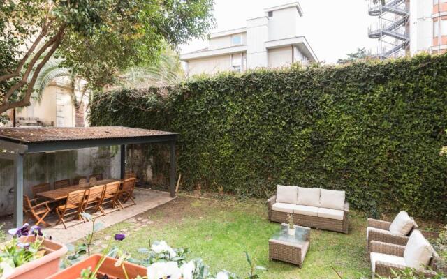 Amazing 4 bedrooms apartment with garden