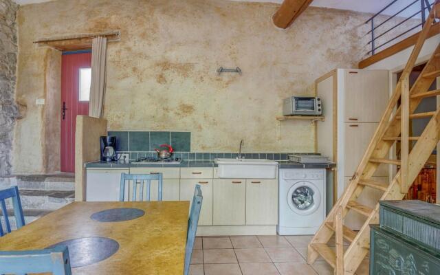 Cozy Holiday Home in Marignac-en-Diois with Garden
