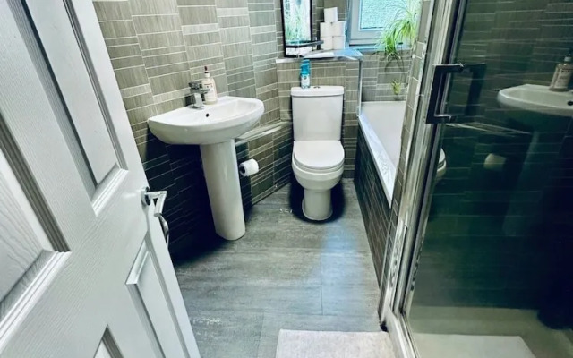 Cumbernauld Apartment With 3 Bedrooms