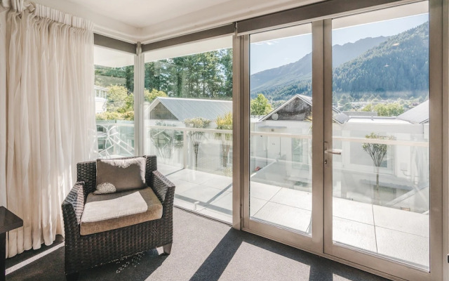 Blue Peaks Apartments